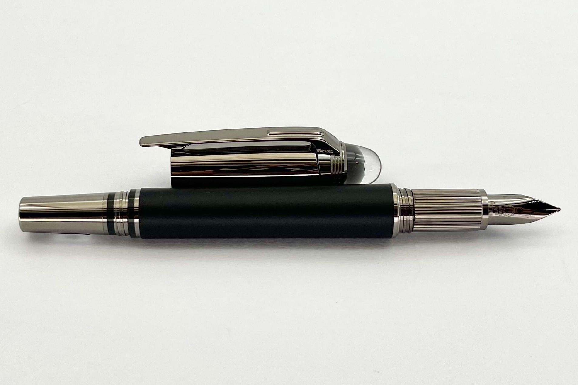 MontblancMB126363StarwalkerDoueUltraBlackFountainPen_H